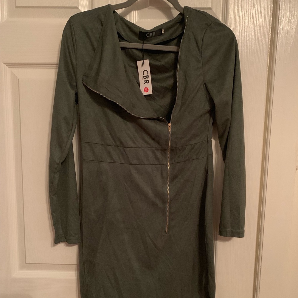 Mini kind sleeve dress.
